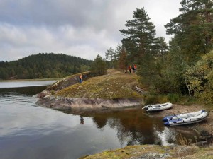 на соседнем островке на соседнем островке