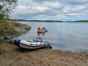 на соседнем островке на соседнем островке